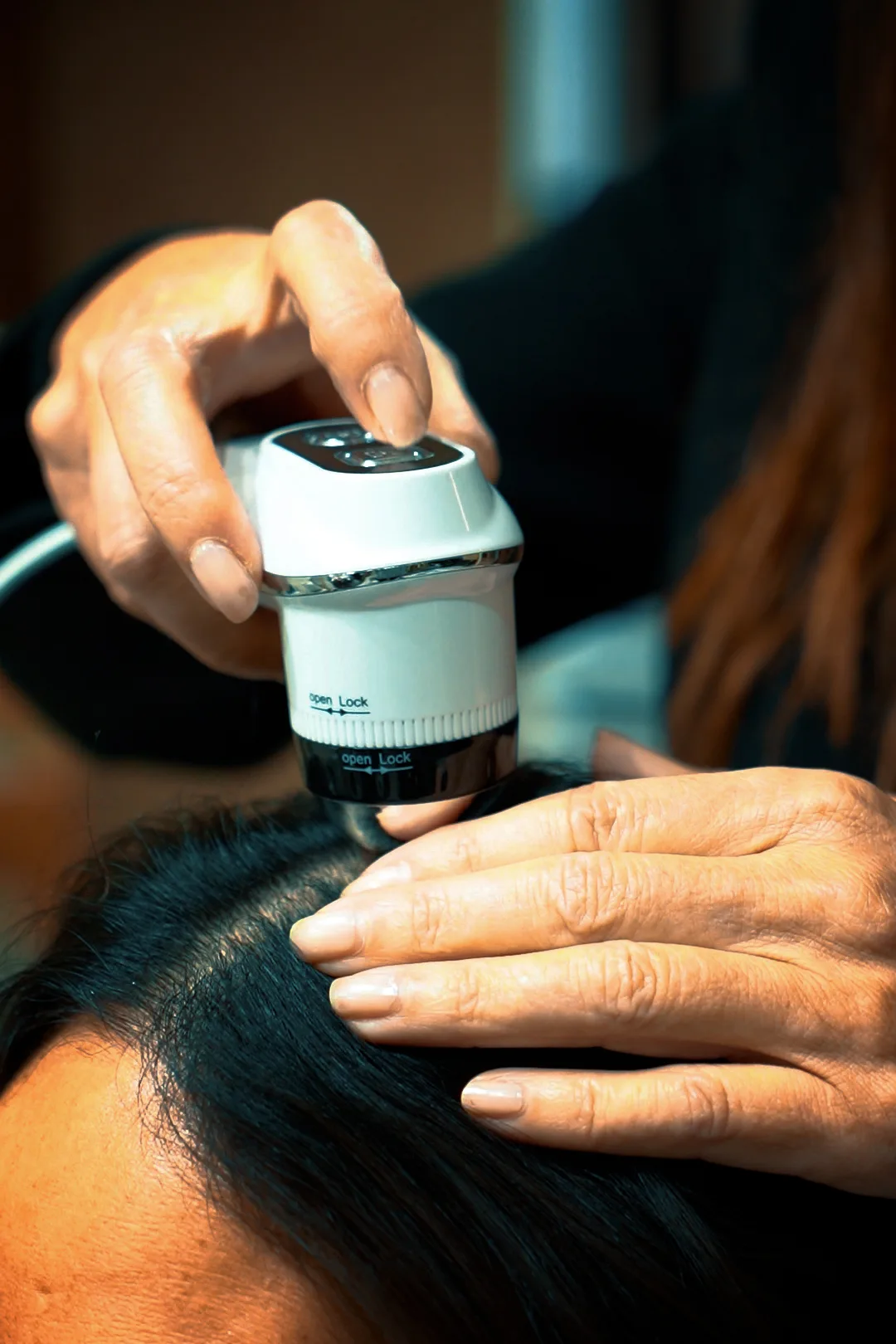 Professional scalp and hair consultation, Kronocare Milan
